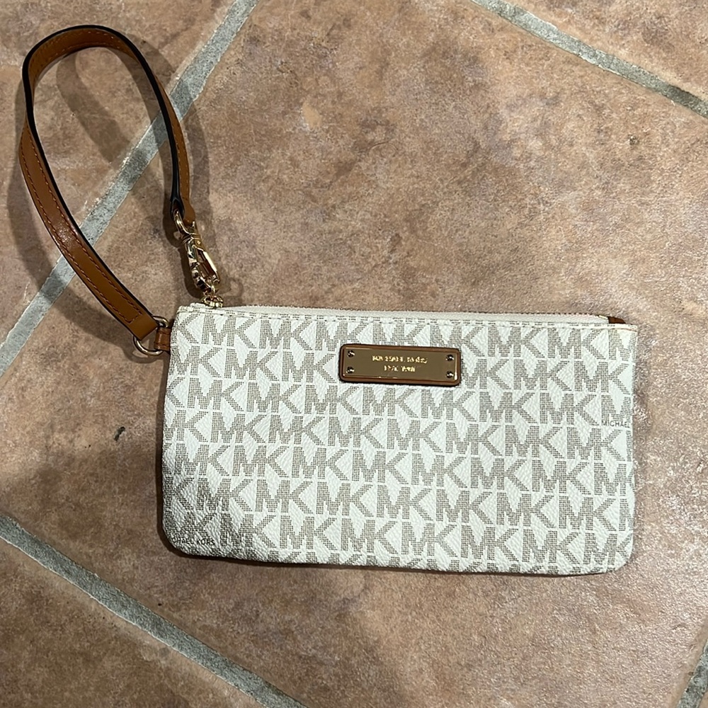 Michael Kors wristlet